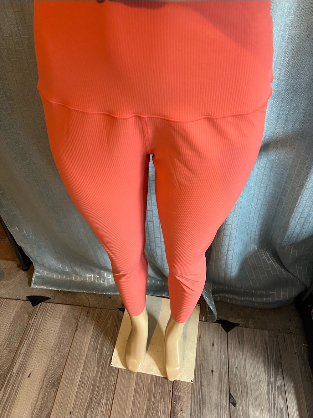 Nike Coral Ribbed Leggings